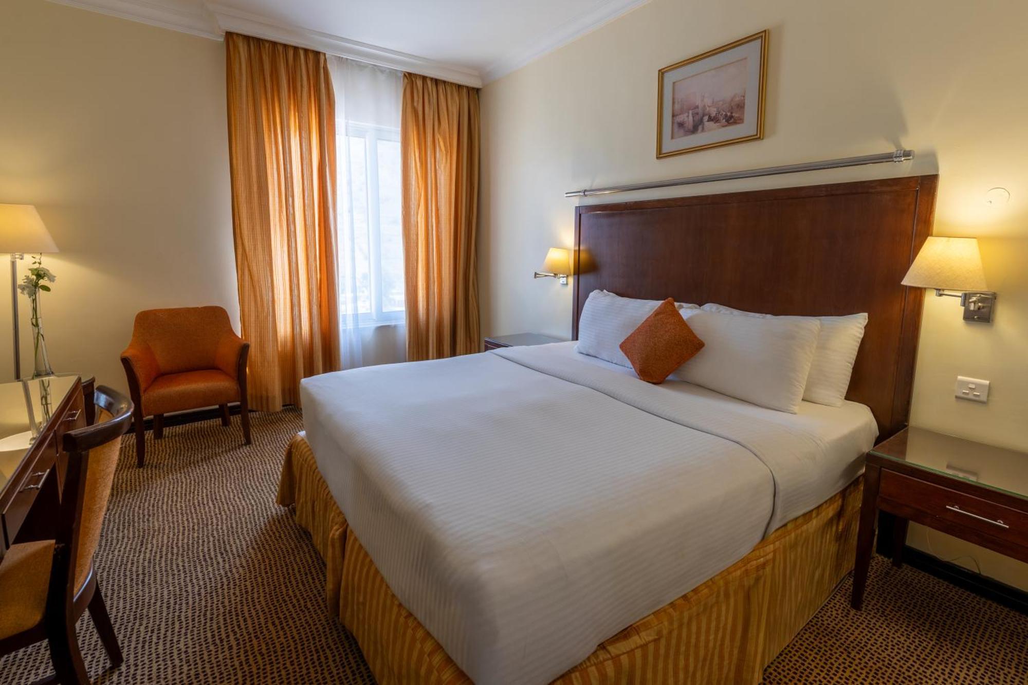 Double Room,1765587333:JPEG